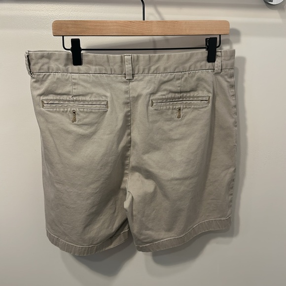 VineyardVines Shorts - Picture 4 of 6